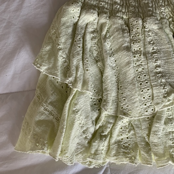 Vici ruffled skirt with LoveShackFancy vibes. - Picture 5 of 5